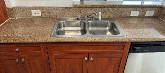 2 dormitorios propiedad comercial en venta en Miami, Miami-Dade, Florida, USA № 614971 3