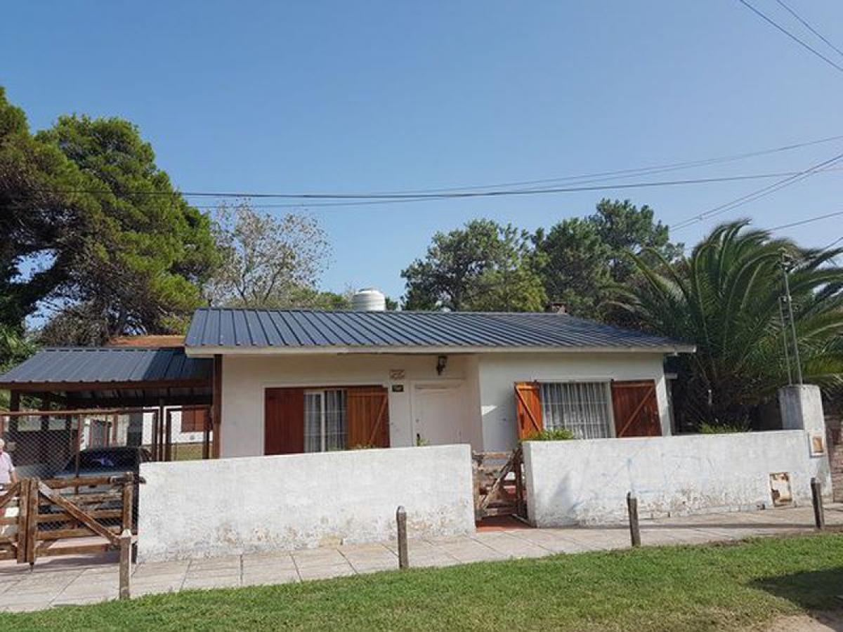 2 bedrooms House in Mar del Plata, Argentina No. 76890