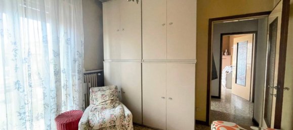 2 Schlafzimmer Wohnung in Romentino, Italy, Nr. 49393 8
