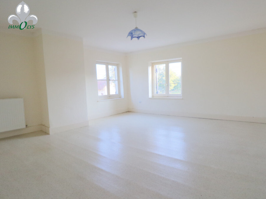 Edifício T3 em Pierre-de-Bresse, France N.º 197300