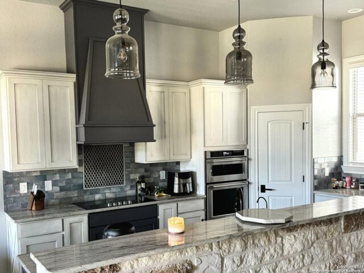 4 bedrooms House in Adkins, USA No. 405672