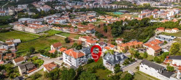 Terrain à Leiria, Portugal 791m² No. 75537 23