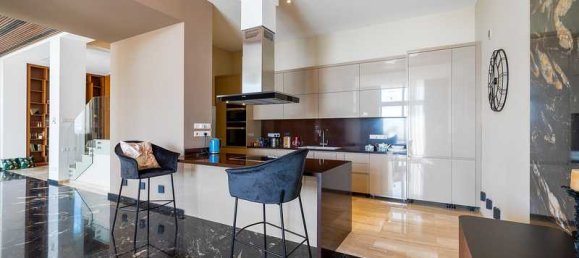 6 bedrooms Villa in Agios Tychonas, Cyprus No. 11592 13