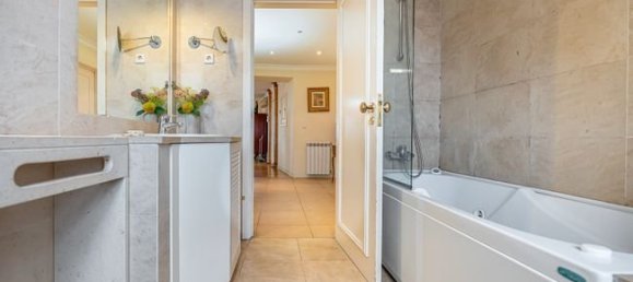 2 bedrooms Apartment in Lisbon, Portugal No. 75435 11