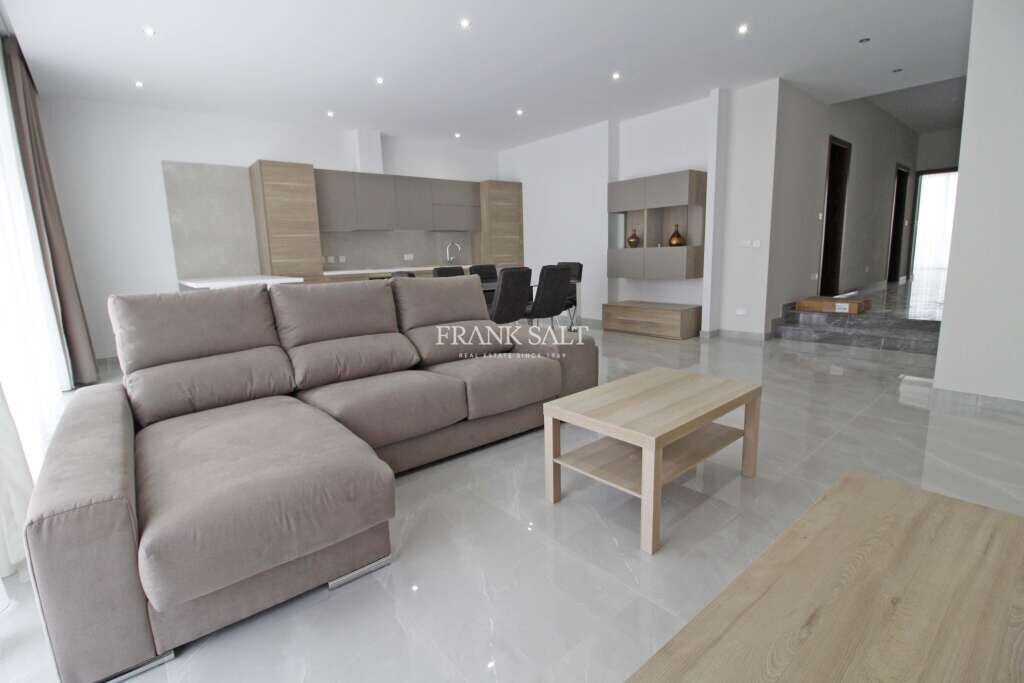 Apartamento de 3 dormitorios en Swieqi, Malta No. 4413