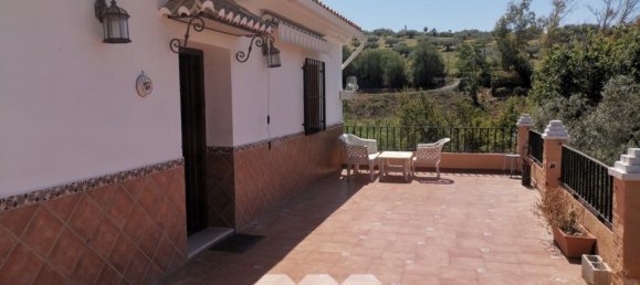 3 bedrooms House in Alcaucin, Spain No. 54815 5