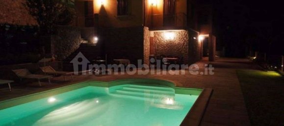 3 bedrooms Villa in Castiglione di Garfagnana, Italy No. 188136 2