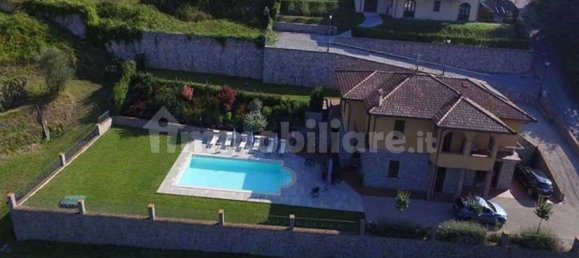 3 bedrooms Villa in Castiglione di Garfagnana, Italy No. 188136 5