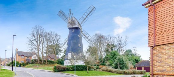 4 bedrooms House in Croydon, United Kingdom No. 8135 9