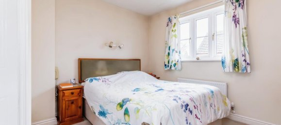 4 bedrooms House in Croydon, United Kingdom No. 8135 10