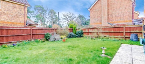 4 bedrooms House in Croydon, United Kingdom No. 8135 7