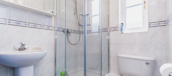 4 bedrooms House in Croydon, United Kingdom No. 8135 11