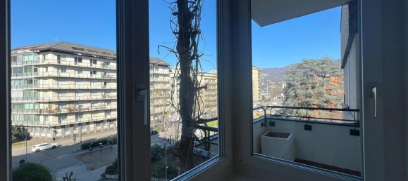 Квартира с 4 комнатами в Комо, Италия № 13738 6