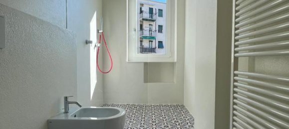 Квартира с 4 комнатами в Комо, Италия № 13738 14