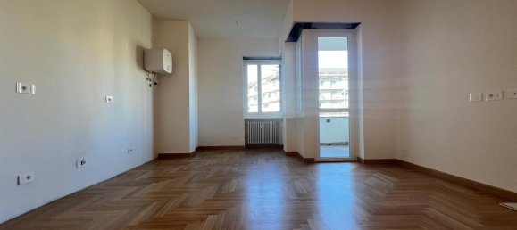 Квартира с 4 комнатами в Комо, Италия № 13738 4