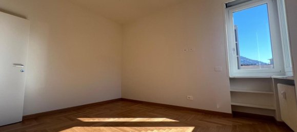 Квартира с 4 комнатами в Комо, Италия № 13738 9