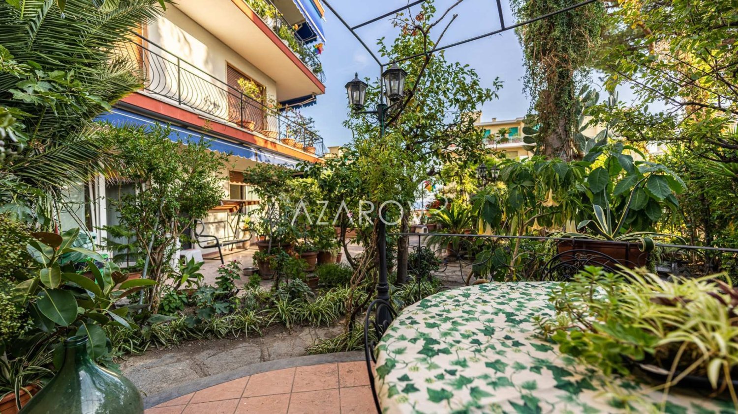 Квартира с 2 спальнями в Санремо, Италия № 123952