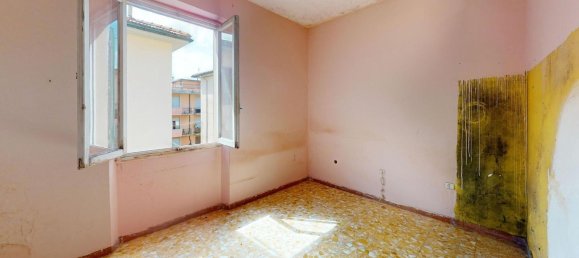 5 bedrooms Apartment in Prato, Italy No. 318722 42