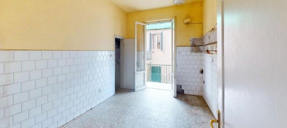 5 bedrooms Apartment in Prato, Italy No. 318722 23