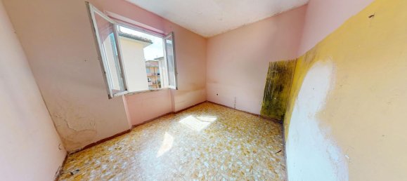 5 bedrooms Apartment in Prato, Italy No. 318722 14