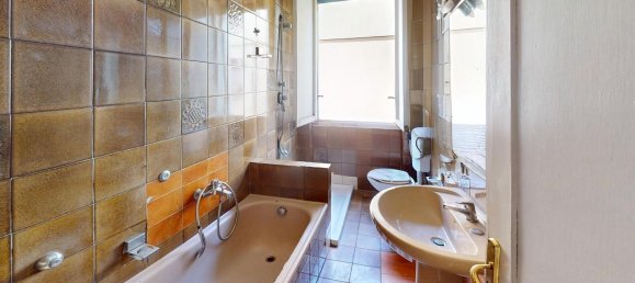 5 bedrooms Apartment in Prato, Italy No. 318722 30