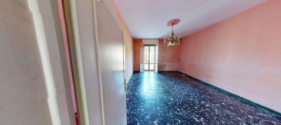 5 bedrooms Apartment in Prato, Italy No. 318722 3