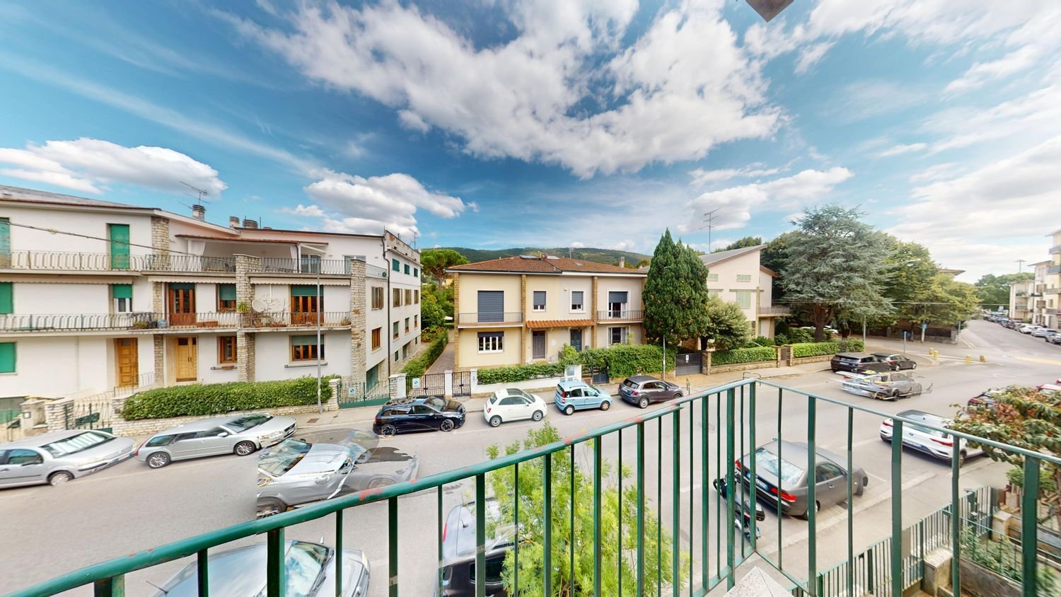 5 bedrooms Apartment in Prato, Italy No. 318722