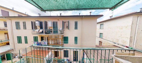 5 bedrooms Apartment in Prato, Italy No. 318722 12
