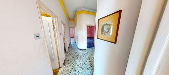 5 bedrooms Apartment in Prato, Italy No. 318722 16