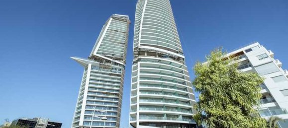 3 bedrooms Apartment in Limassol, Cyprus No. 20583 2