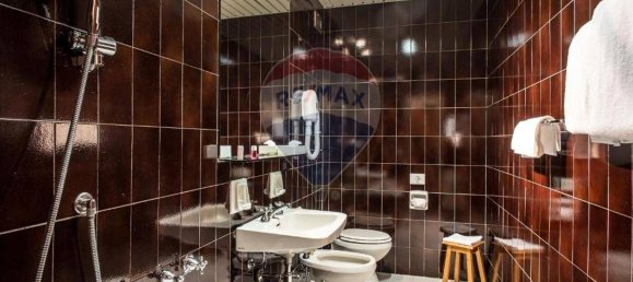 6000m² Building in Florence, Italy No. 380879 27