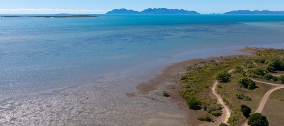 Terrain à Bowen, Australia 1483m² No. 435 2