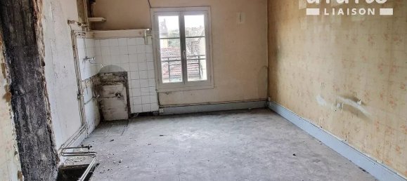 1 bedroom Building in Bar-le-Duc, France No. 94193 4