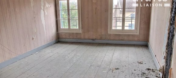 1 bedroom Building in Bar-le-Duc, France No. 94193 5