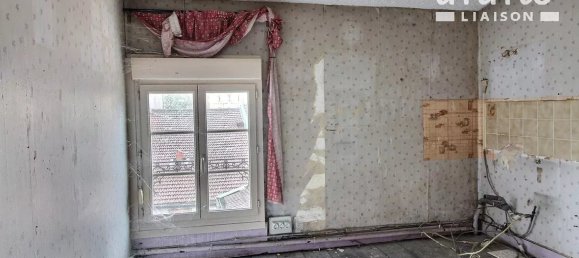 1 bedroom Building in Bar-le-Duc, France No. 94193 3