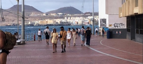 2 bedrooms Apartment in Las Palmas De Gran Canaria, Spain No. 190693 5