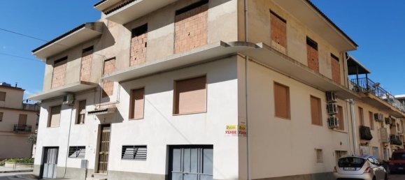 6 bedrooms Duplex in Rosolini, Italy No. 328557 10