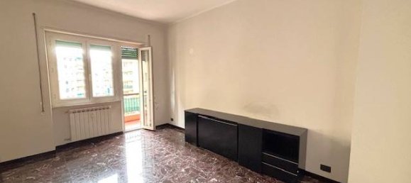 2 Schlafzimmer Wohnung in Genoa, Italy, Nr. 312289 2