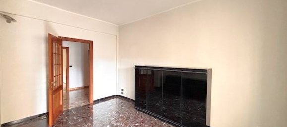 2 Schlafzimmer Wohnung in Genoa, Italy, Nr. 312289 3