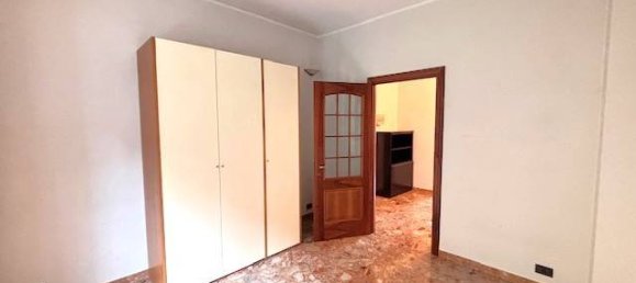 2 Schlafzimmer Wohnung in Genoa, Italy, Nr. 312289 9