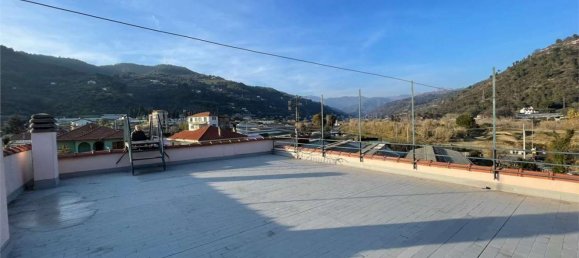 Квартира с 3 комнатами в Кампороссо, Италия № 201456 11