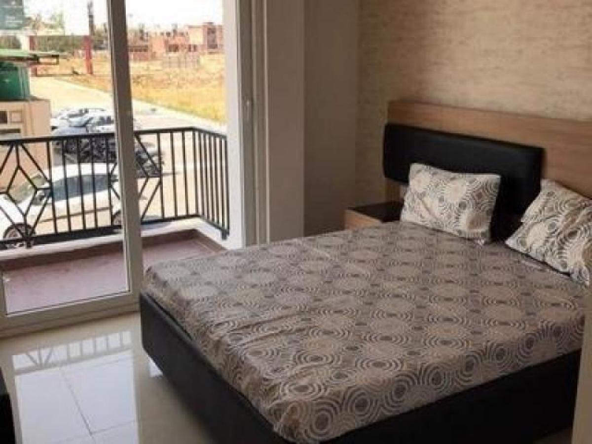 3 bedrooms House in Chandigarh, India No. 60519