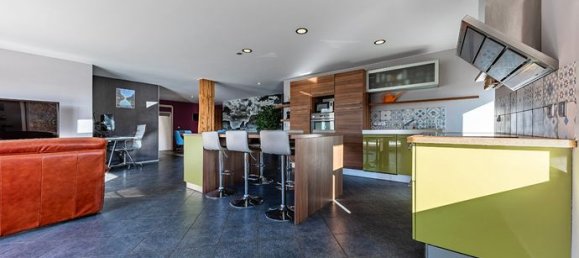 6 bedrooms House in Villers-le-Lac, France No. 305956 4