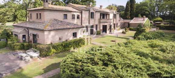 18 bedrooms Castles in Rome, Italy No. 149266 3