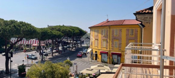 4 rooms Apartment in Rimini, Italy No. 7426 2