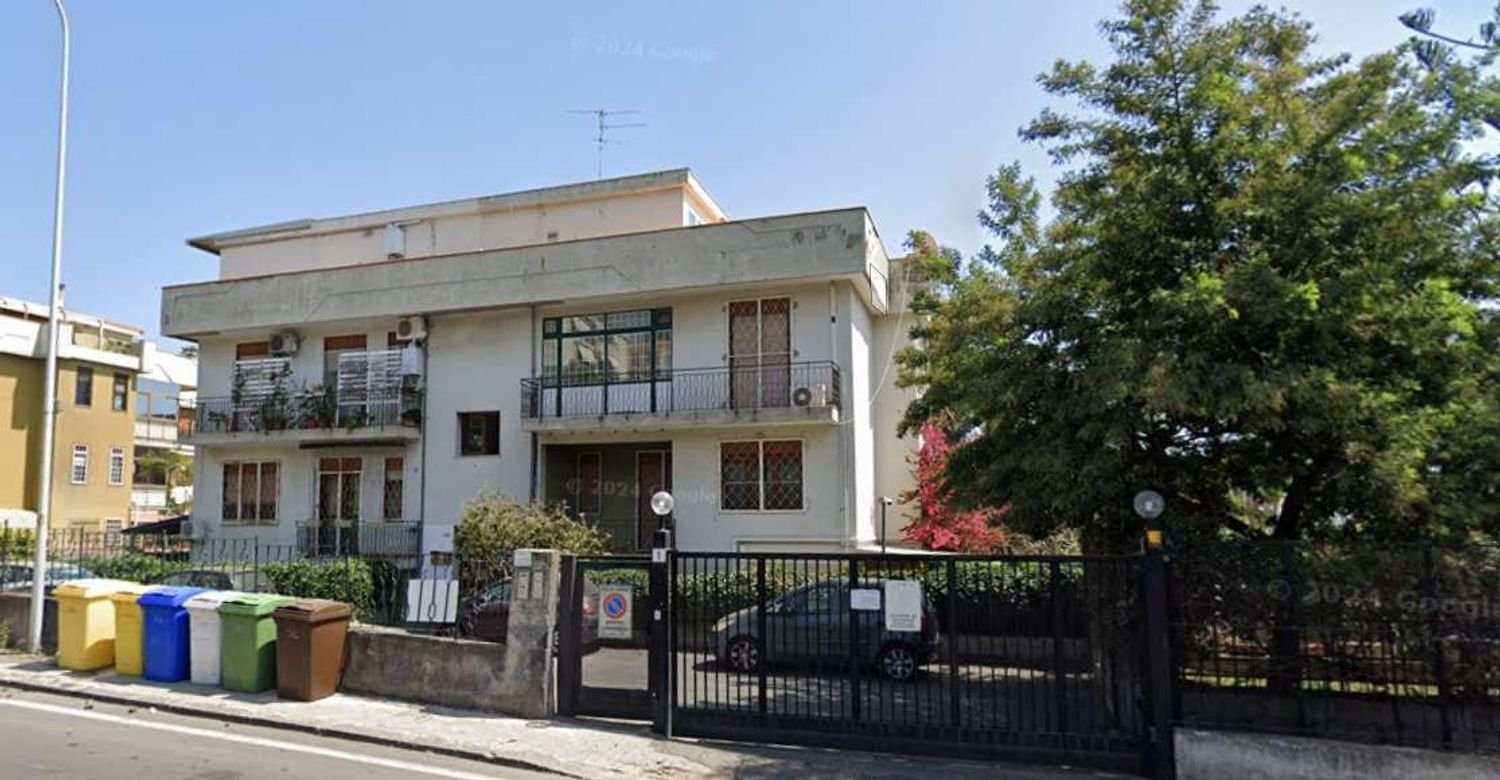 13غرفة شقة في Catania, Italy رقم 52022