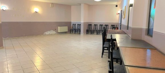 437m² Commercial property in Spoleto, Italy No. 379741 6