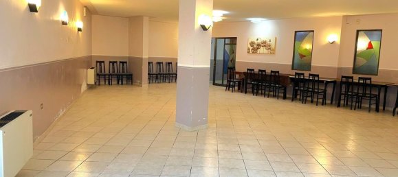 437m² Commercial property in Spoleto, Italy No. 379741 7