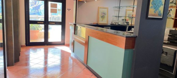 437m² Commercial property in Spoleto, Italy No. 379741 8