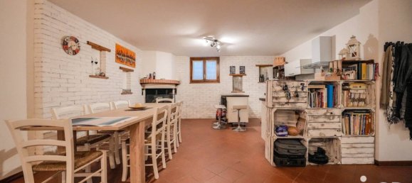 2 Schlafzimmer Villa in Monticelli Brusati, Italy, Nr. 363764 20